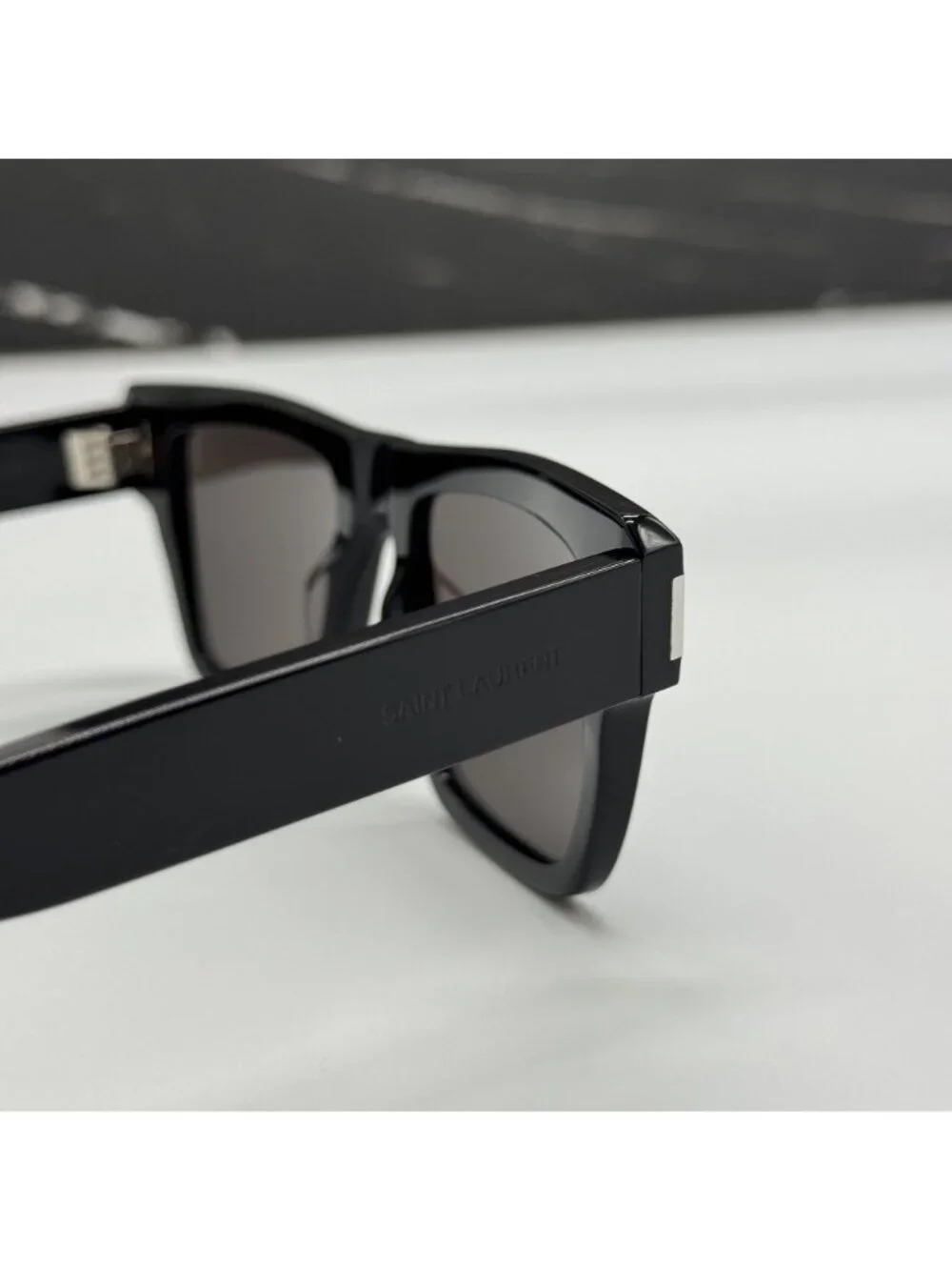NWT Saint Laurent SL469 001 Black Unisex Classic Sunglasses